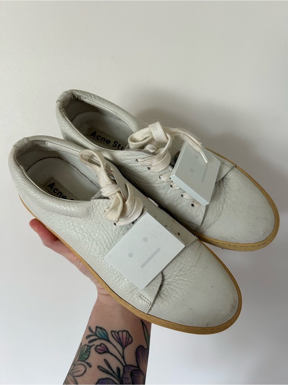 ACNE STUDIOS ADRIANA GRAIN LEATHER SNEAKERS, WHITE. SIZE 38 EU (7 US)
